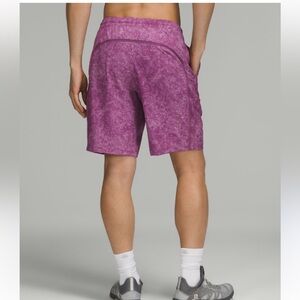Lululemon Pace Breaker liner less shorts 7"